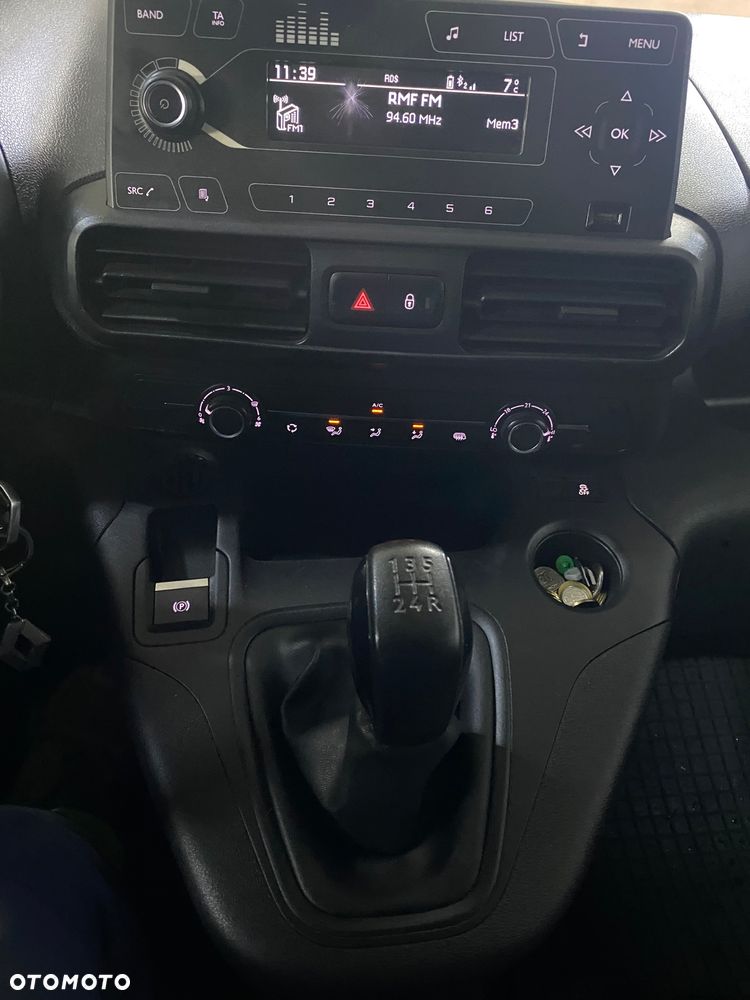 Opel COMBO - 16