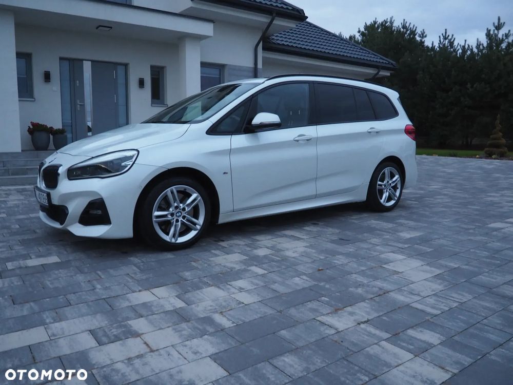 BMW Seria 2 218d M Sport - 9