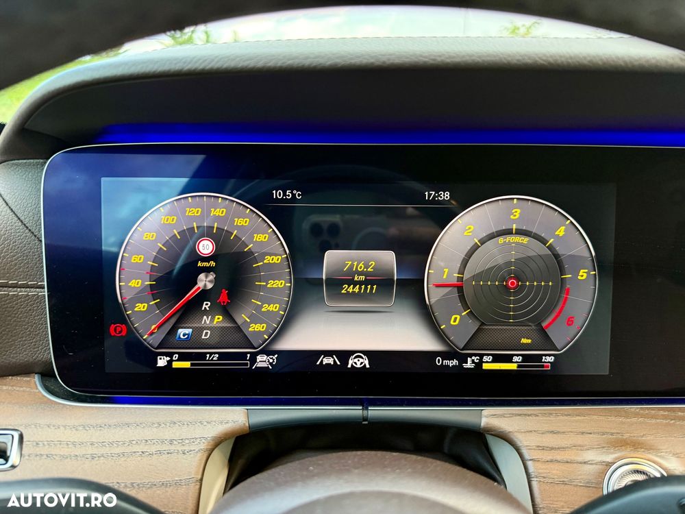 Mercedes-Benz E 220 d 4MATIC Aut. - 34