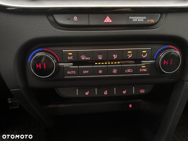 Kia Ceed 1.5 T-GDI Business Line Plus - 17