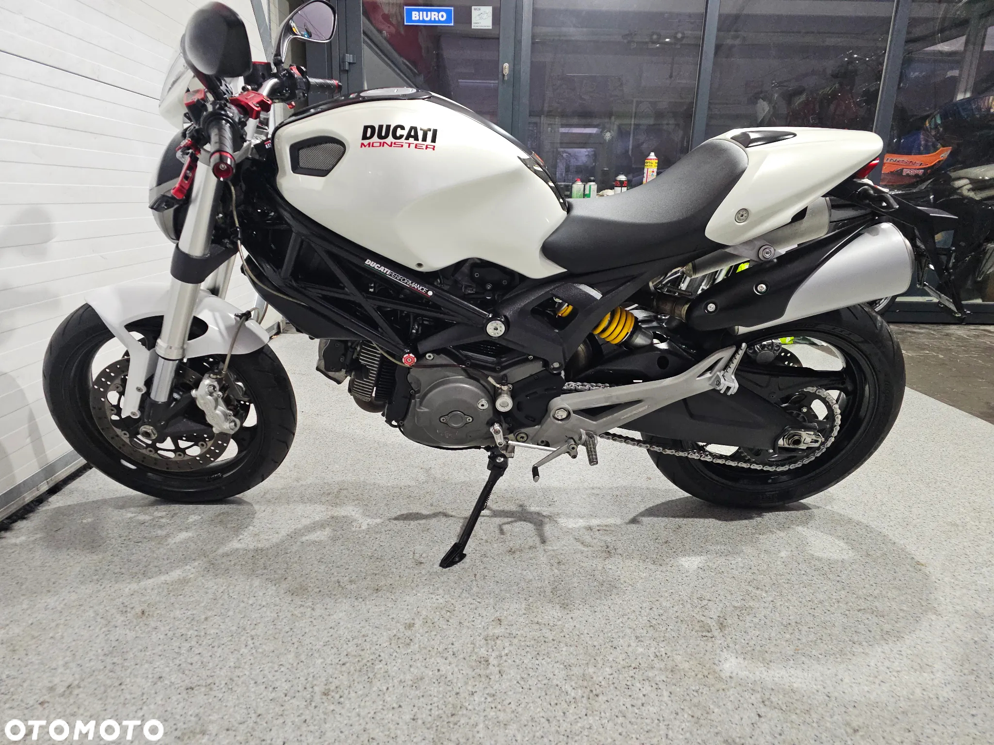 Ducati Monster - 25