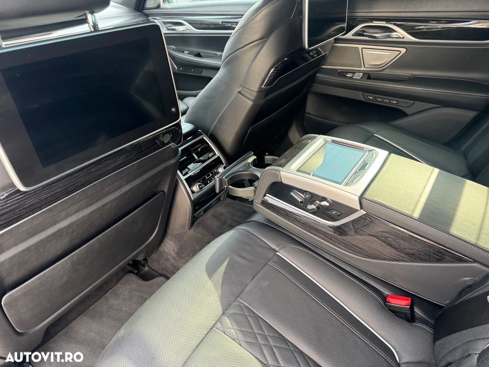 BMW Seria 7 740e iPerformance - 12
