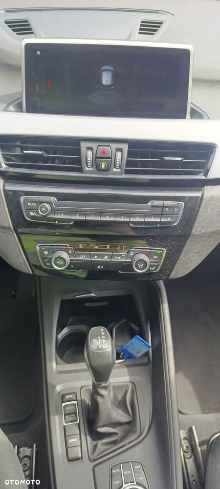 BMW X1 xDrive25e xLine - 11
