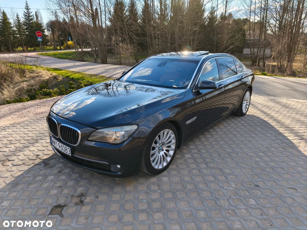 BMW Seria 7 750Li - 11
