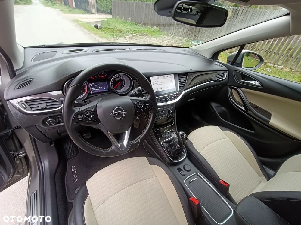 Opel Astra 1.4 Turbo Business - 18