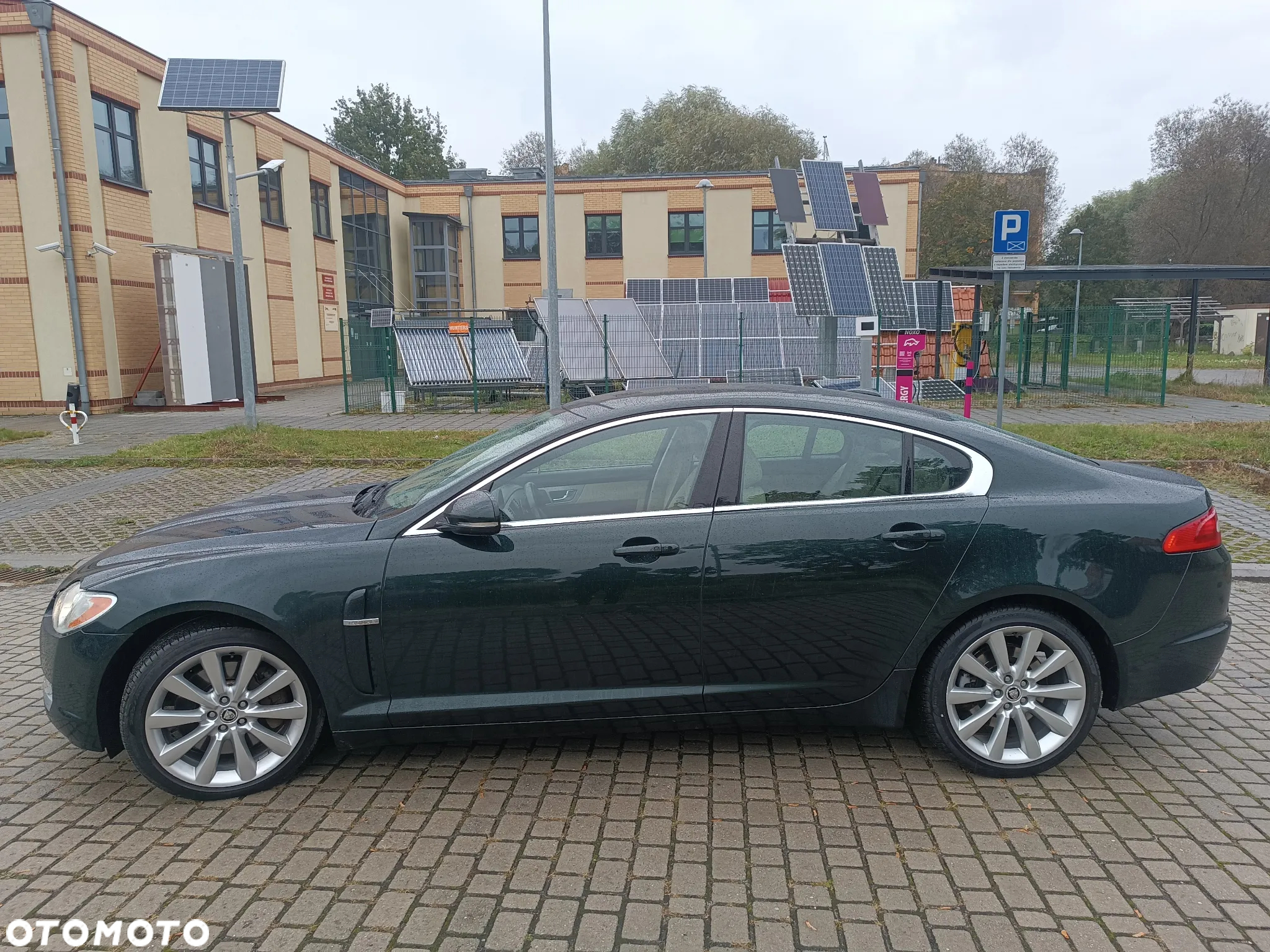 Jaguar XF 3.0 V6 D Luxury - 6