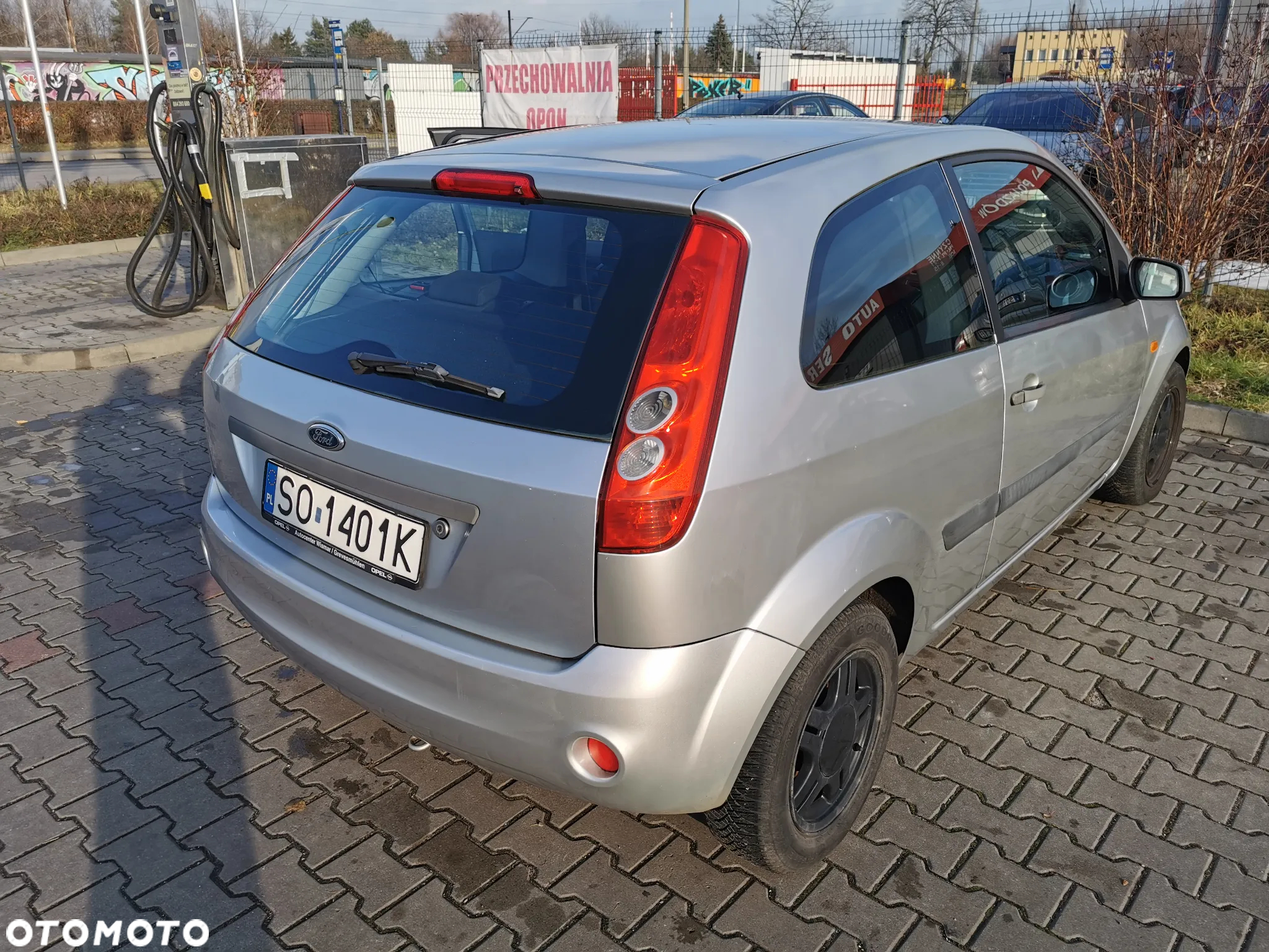 Ford Fiesta 1.4 Ambiente - 4