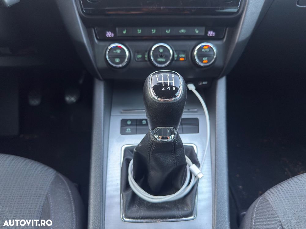 Skoda Octavia 2.0 TDI Style - 8