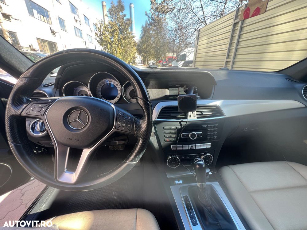 Mercedes-Benz C - 16