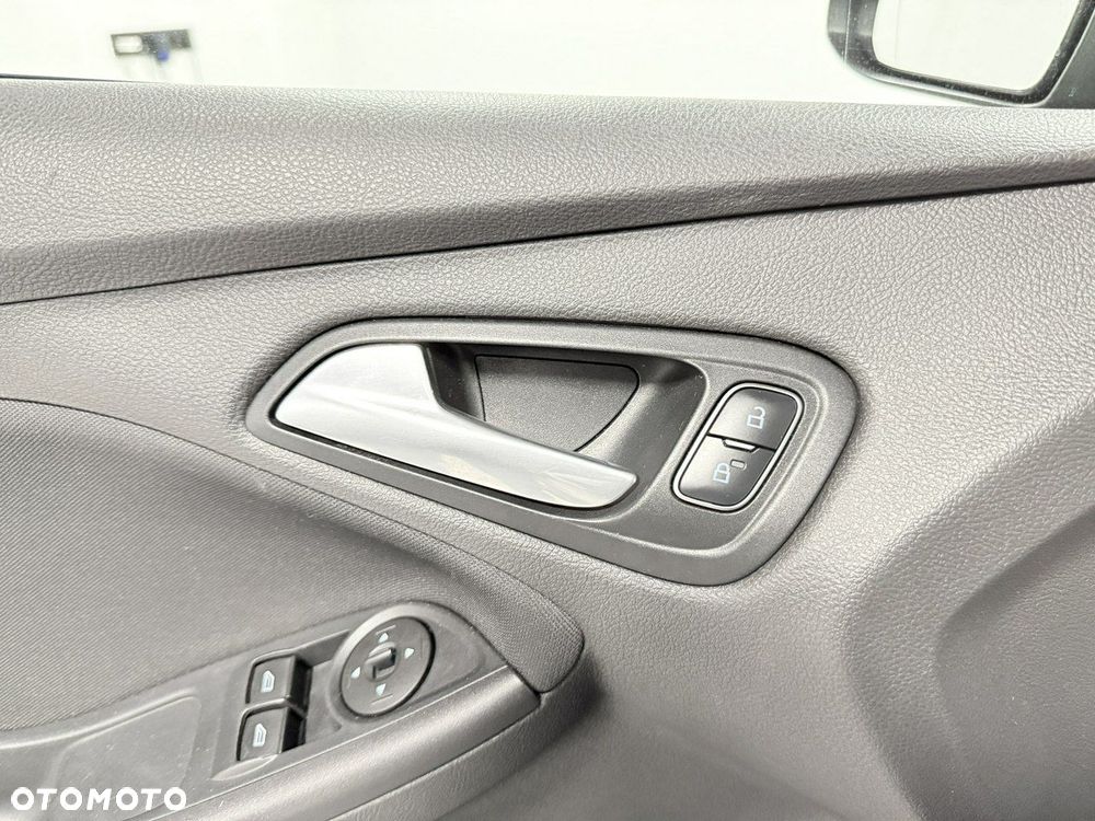 Ford Focus 1.0 EcoBoost 99g Start-Stopp-System SYNC Edition - 37