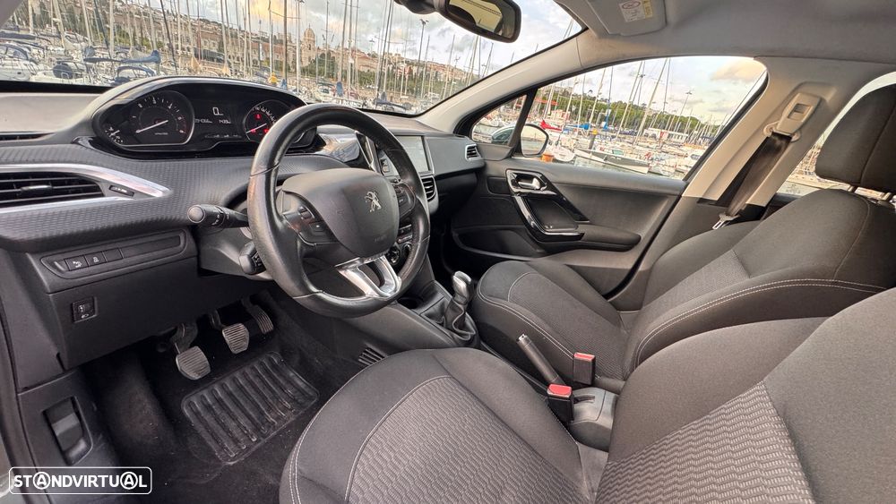 Peugeot 208 1.6 BlueHDi Style - 5