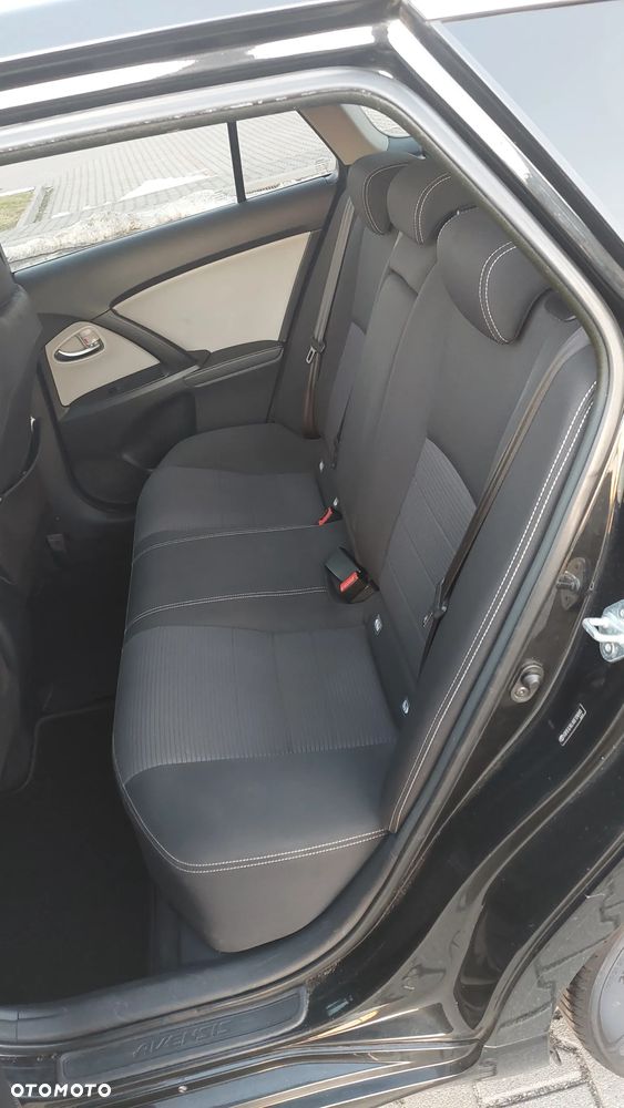 Toyota Avensis 1.8 Premium EU5 MS - 18