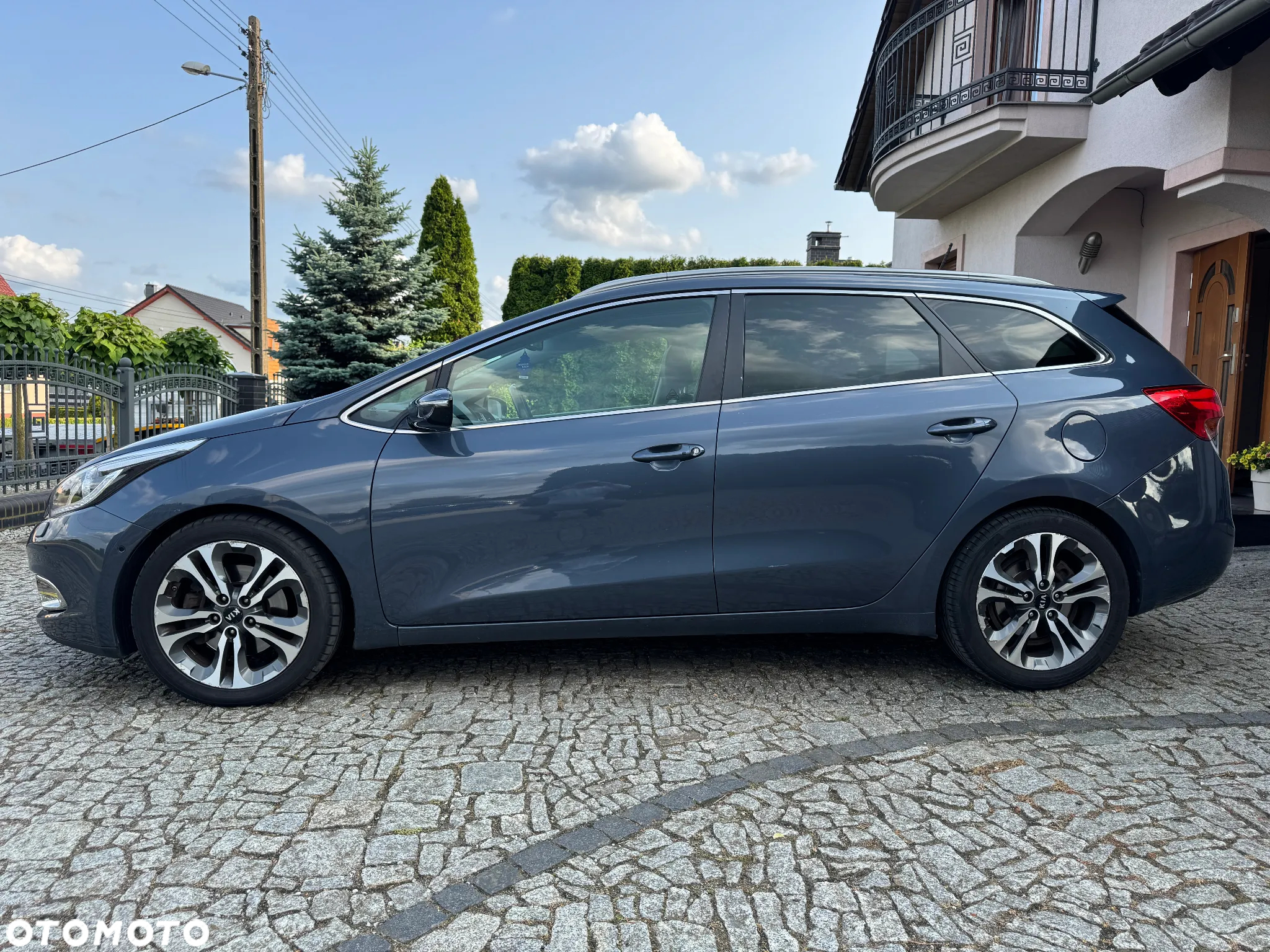 Kia Ceed 1.6 CRDi 128 SW Platinum Edition - 8