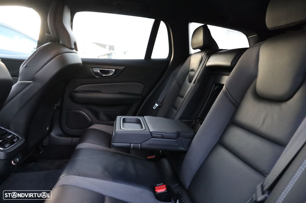 Volvo V60 2.0 D4 R-Design Geartronic - 15
