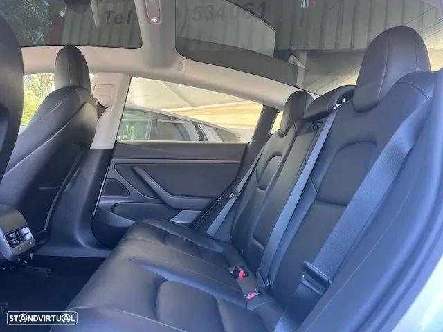 Tesla Model 3 - 11