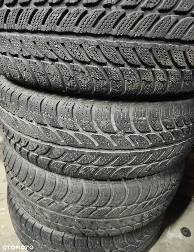 Opel Meriva 1.6 16V (Essentia) - 10