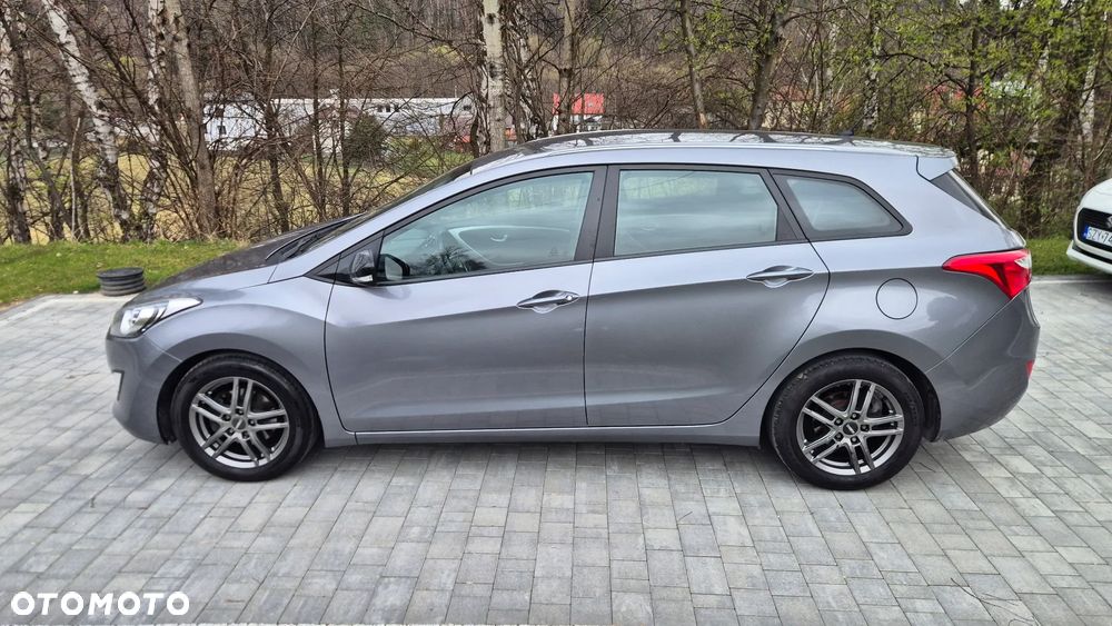 Hyundai i30 i30cw 1.4 CRDi Trend - 12