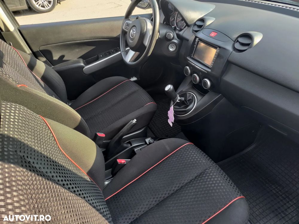 Mazda 2 1.3i TE - 5