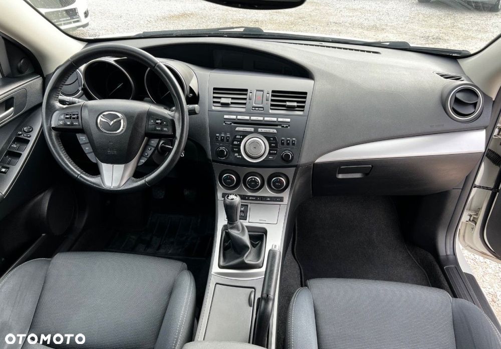 Mazda 3 - 9