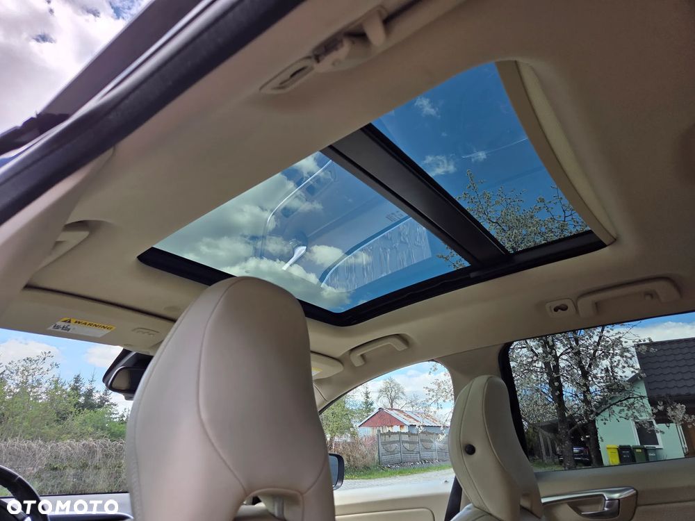 Volvo XC 60 T6 AWD Momentum - 19