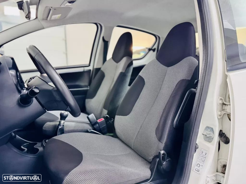 Toyota Aygo 1.0 Power Pack+AC+JLL+VSC - 24