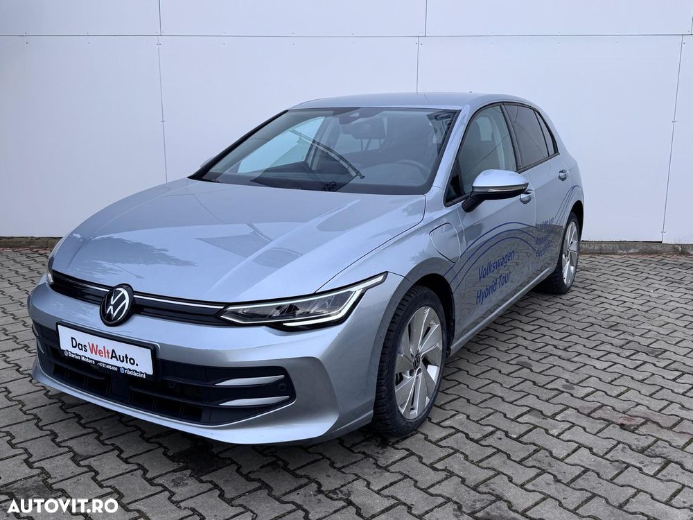 Volkswagen Golf - 8