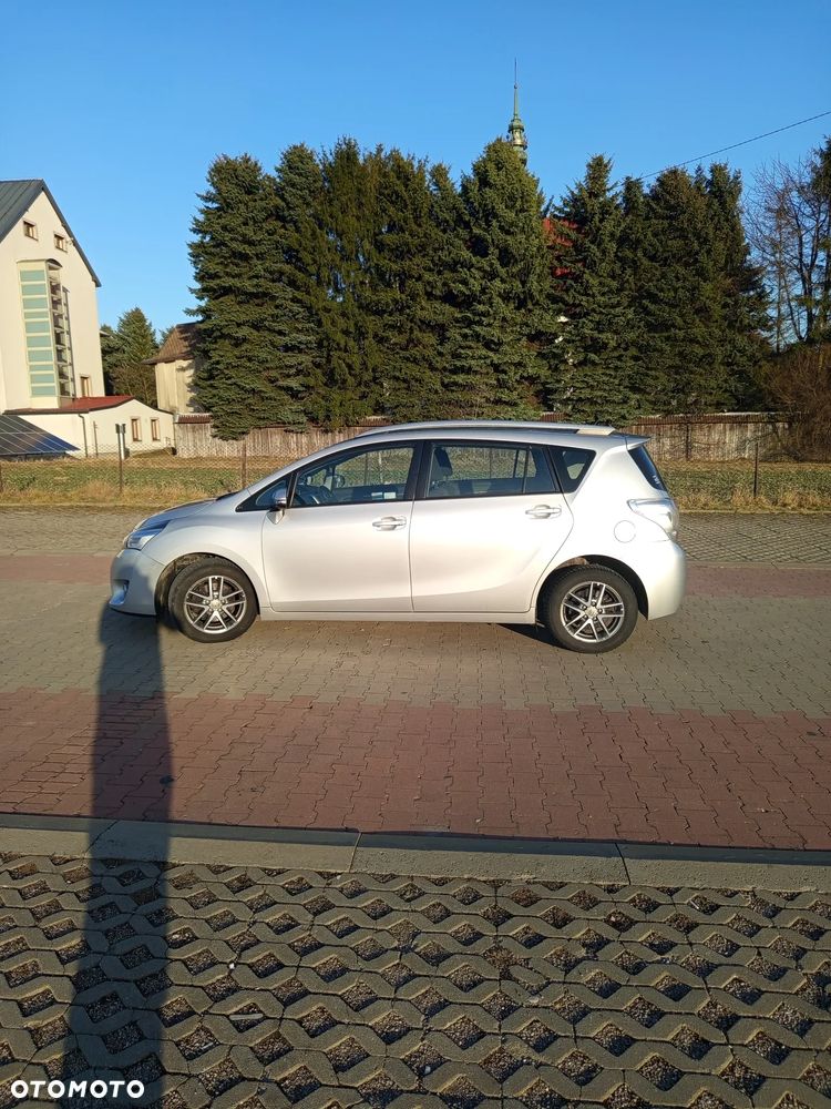 Toyota Verso 1.6 D-4D Active - 8