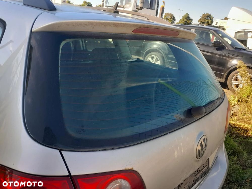 Szyba tylna w klapę Volkswagen Passat B6 Kombi !! ODBIÓR - 1