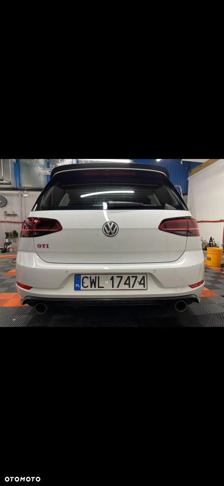 Volkswagen Golf - 5
