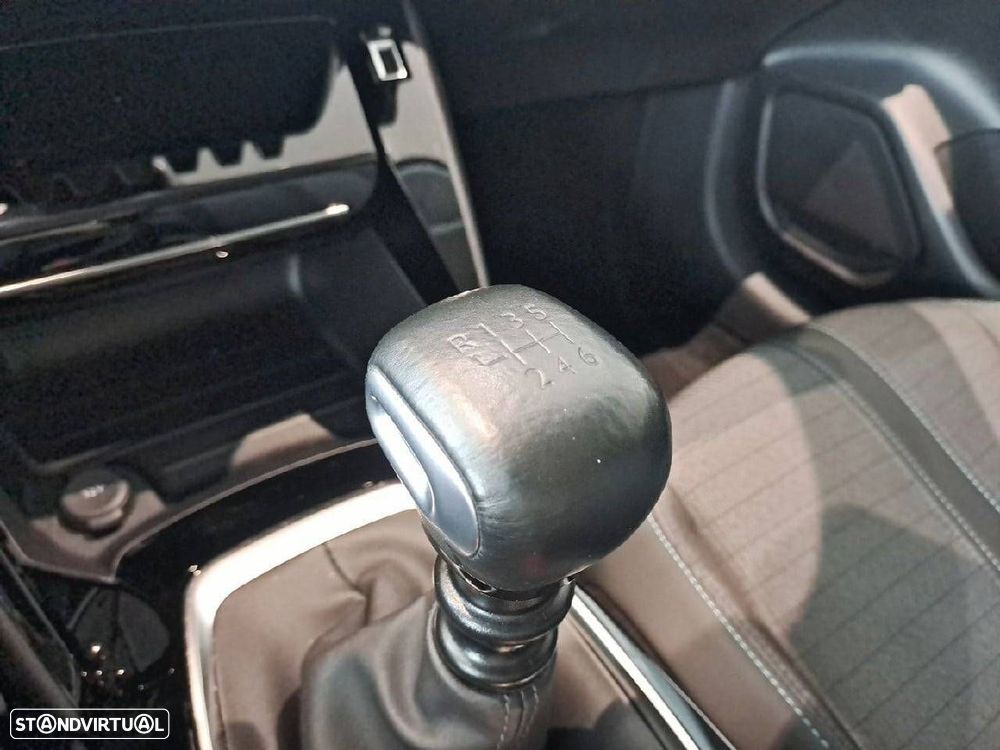 Peugeot 208 1.2 PureTech Allure Pack - 19