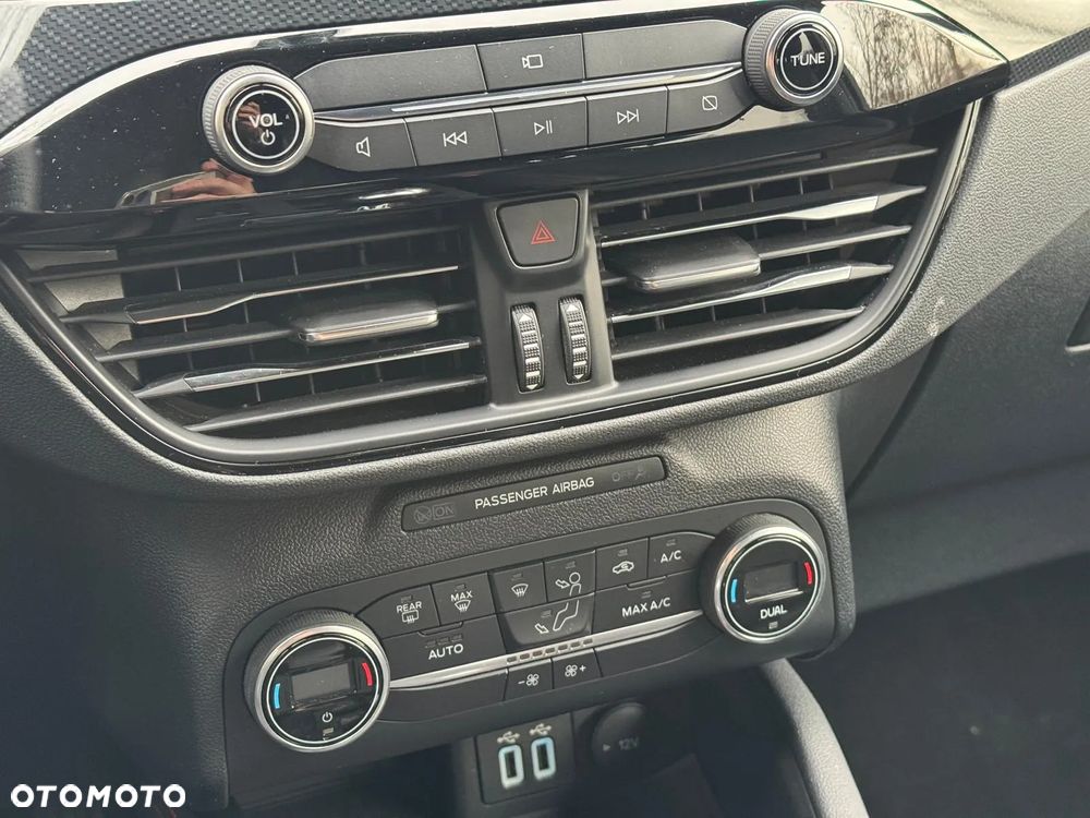 Ford Kuga 1.5 EcoBoost FWD ST-Line X - 24