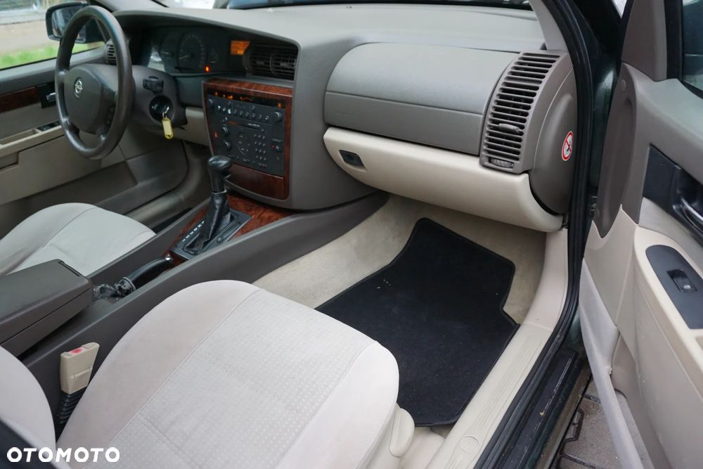 Opel Omega 2.5 Elegance - 15