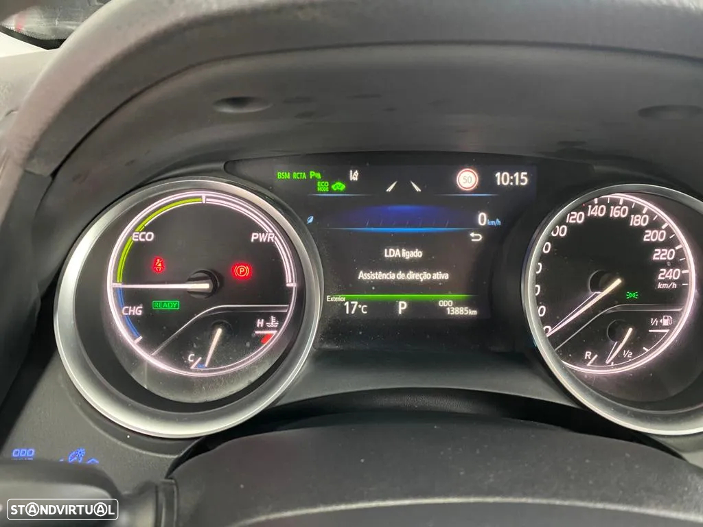 Toyota Camry 2.5 Hybrid Luxury - 19