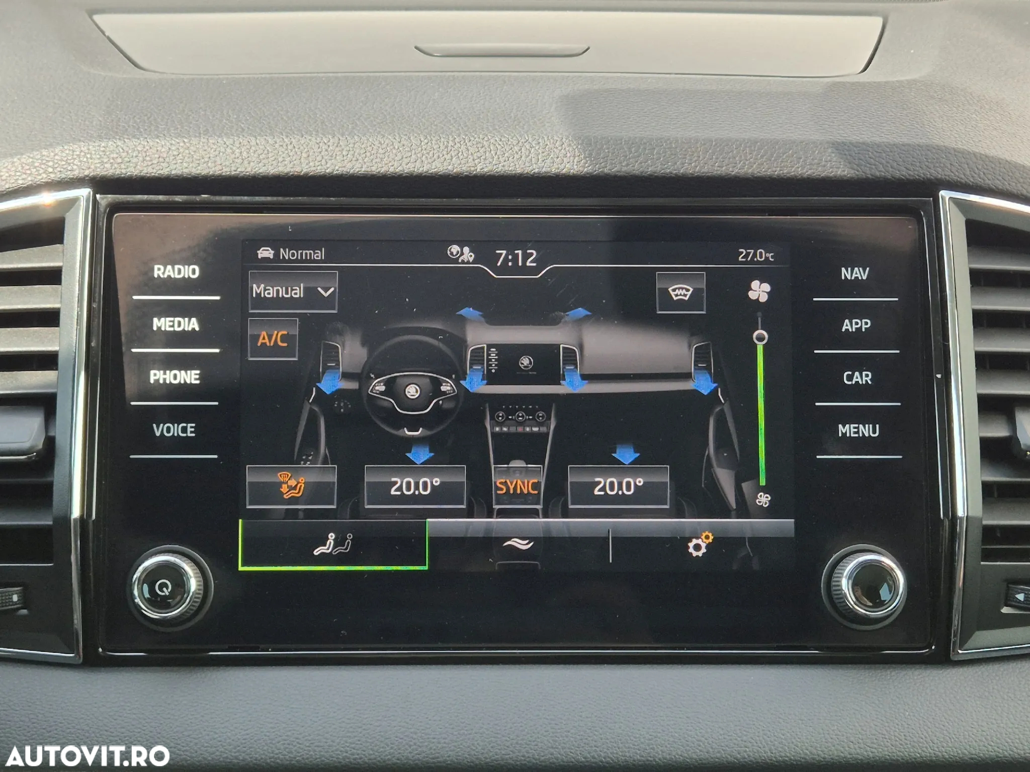 Skoda Karoq 1.5 TSI DSG Style - 27