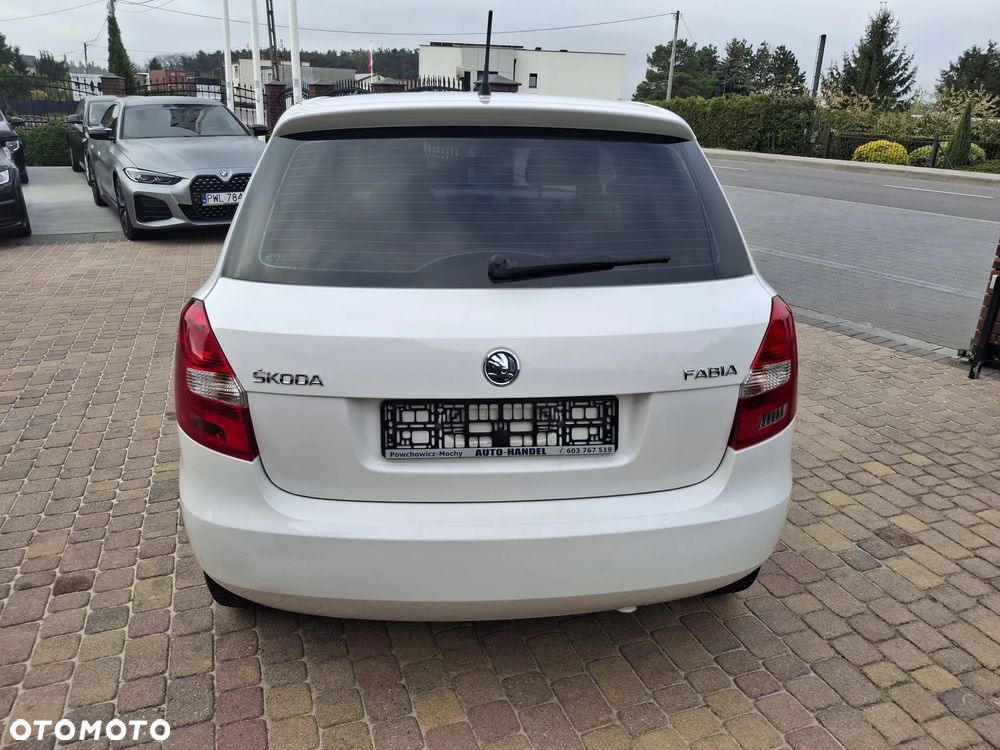 Skoda Fabia 1.2 HTP Ambition - 4