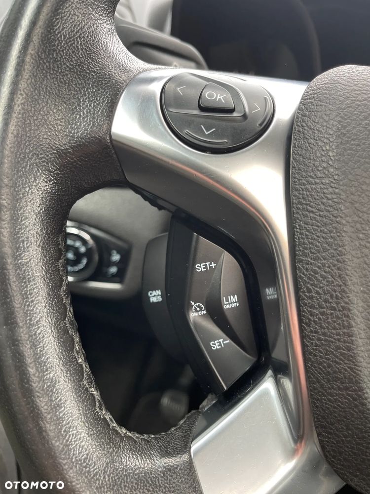 Ford Tourneo Connect Gr 1.5 TDCi Titanium - 17