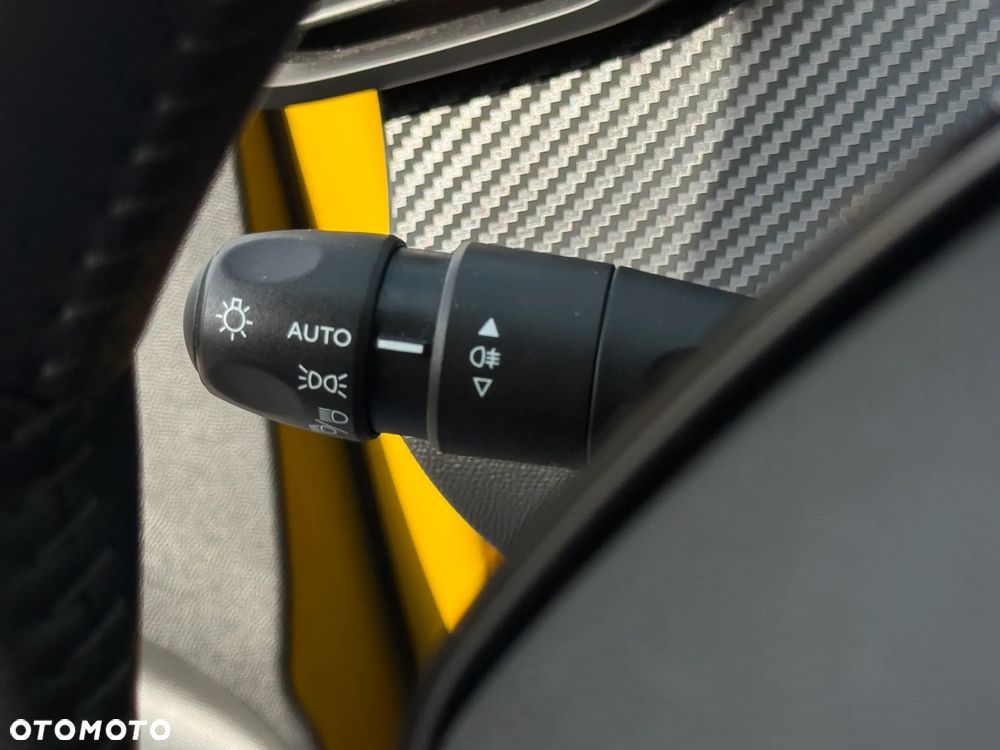 Peugeot 208 1.2 PureTech Active S&S - 28
