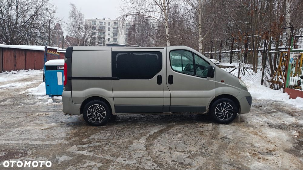 Opel Vivaro L1H1 2.7t - 12