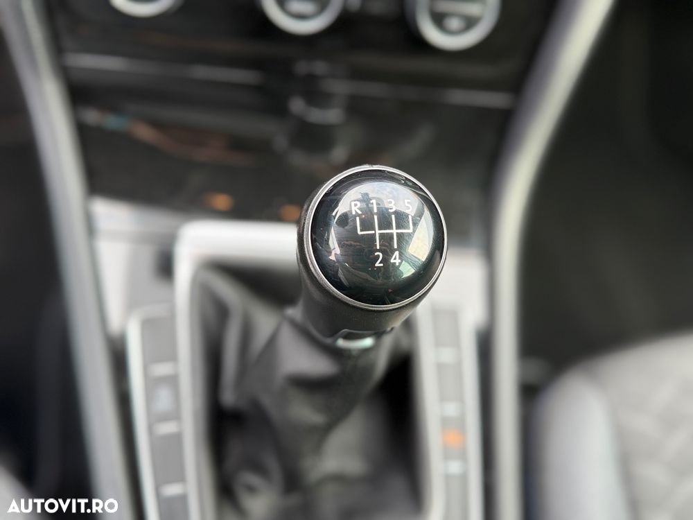 Volkswagen Golf 1.6 TDI SCR Join - 9