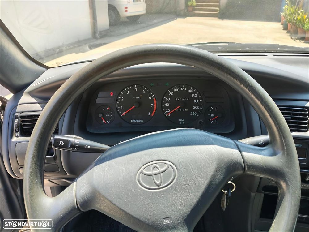 Toyota Corolla - 11