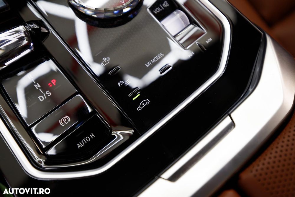 BMW M7 M760e xDrive AT PHEV - 40