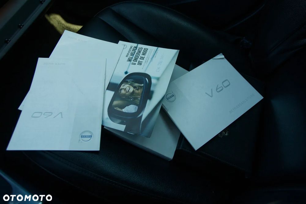 Volvo V60 D3 Geartronic Momentum - 34