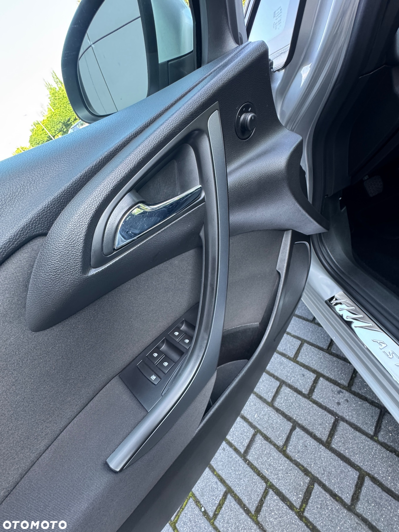 Opel Astra IV 1.4 T Business EU6 - 15