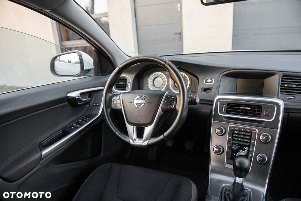 Volvo V60 2.0T Summum - 16