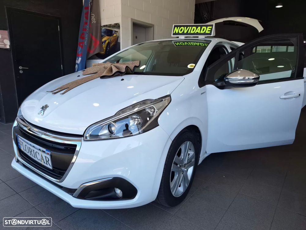 Peugeot 208 1.2 VTi SE Style - 3