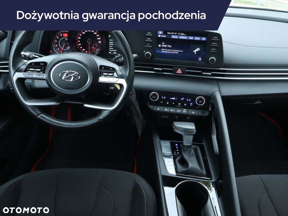 Hyundai Elantra - 9