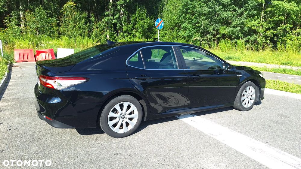 Toyota Camry - 3