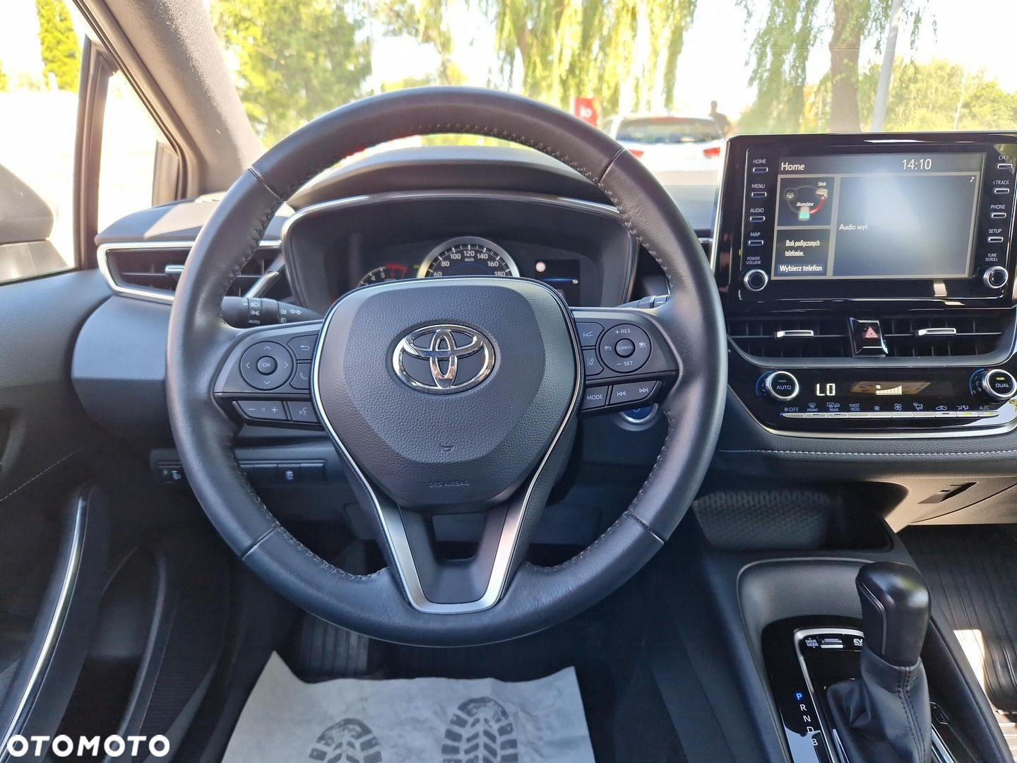 Toyota Corolla - 12