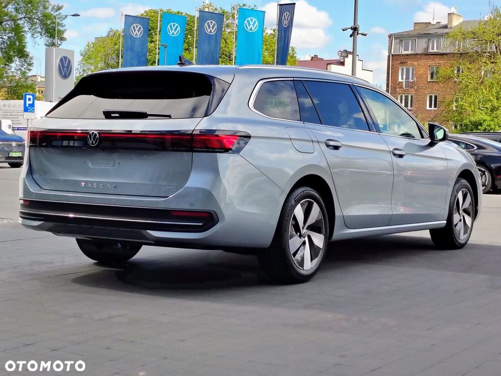 Volkswagen Passat - 8