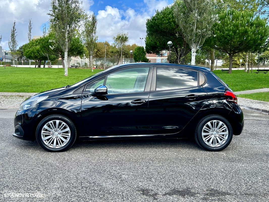 Peugeot 208 1.2 PureTech Signature - 11